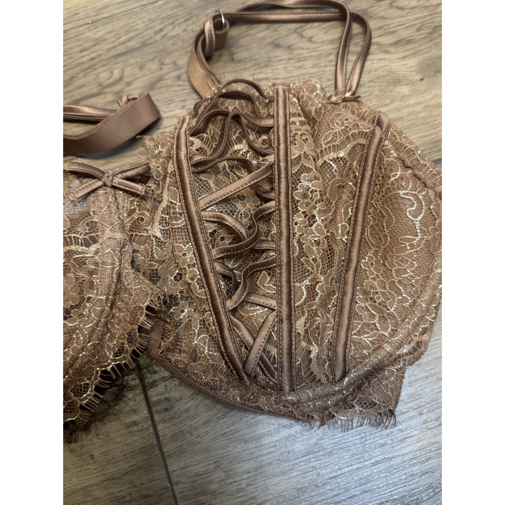 Victorias Secret 38DDD Push Up Bra Sexy Lace - Picture 6 of 8